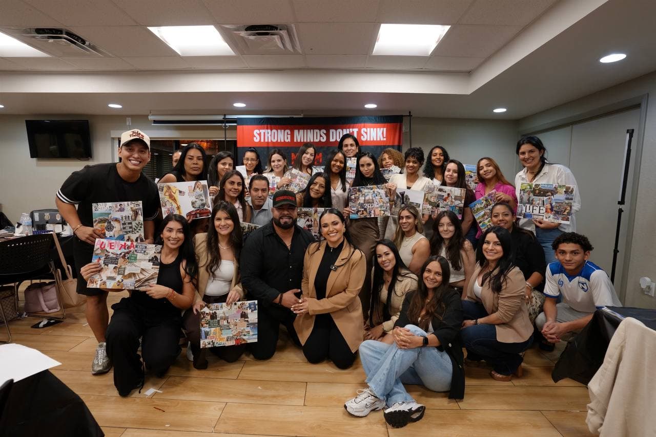 Despierta Tu Poder cohort — the full community with their vision boards